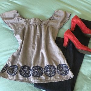 InSync adorable blue short sleeve top size S